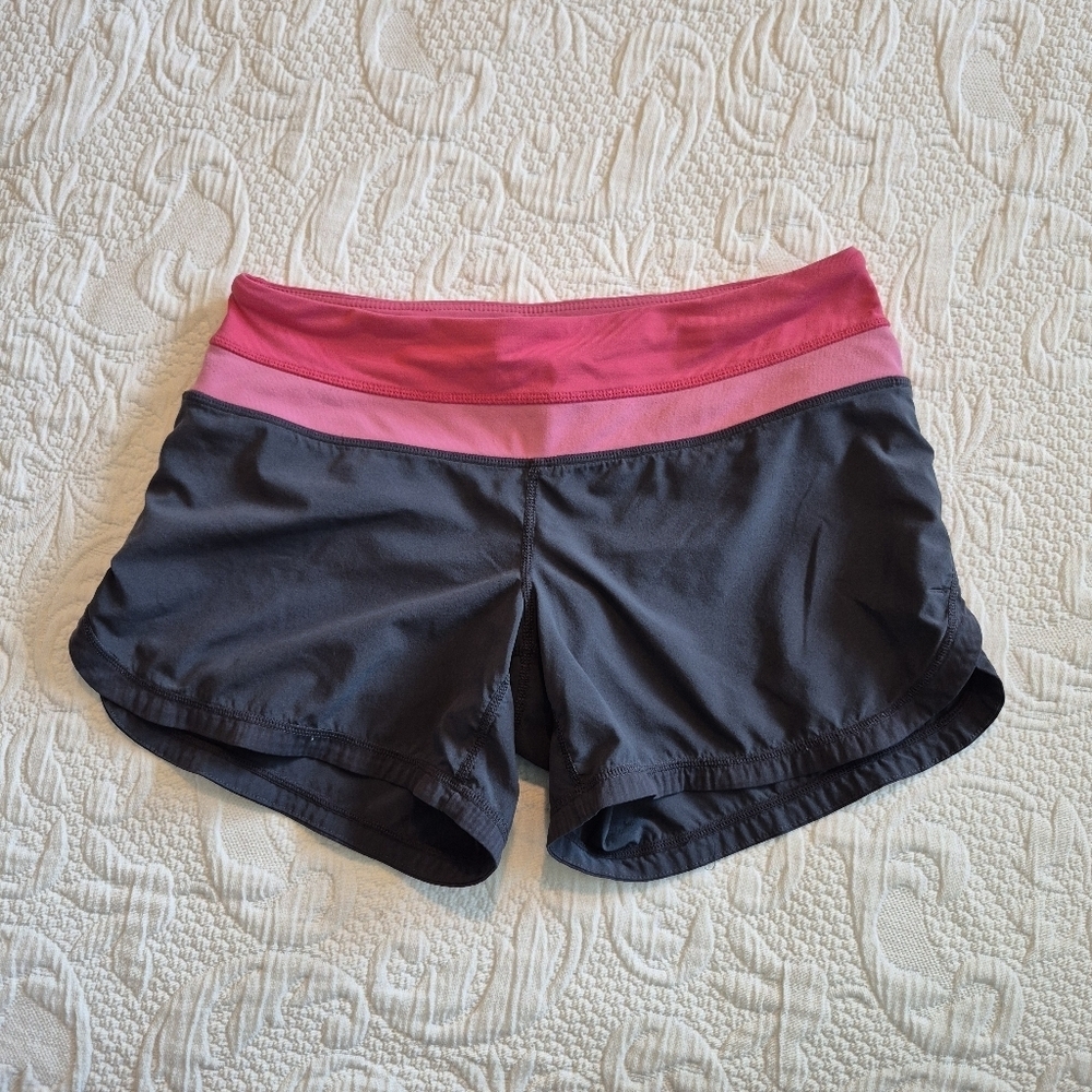 Lululemon women's size 4 gray & 2 tone pink shorts GUC
